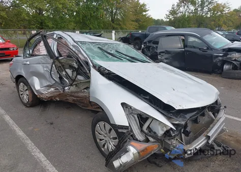 2010 Honda Accord 2.4 Lx from USA, damaged, VIN 1HGCP2F3XAA091538